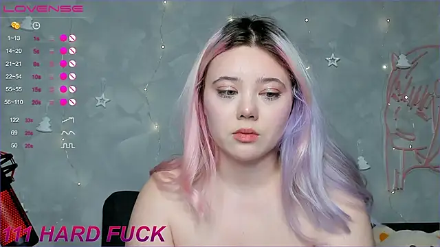   KawaiiYuki   online show from 01-01-25, 12:00