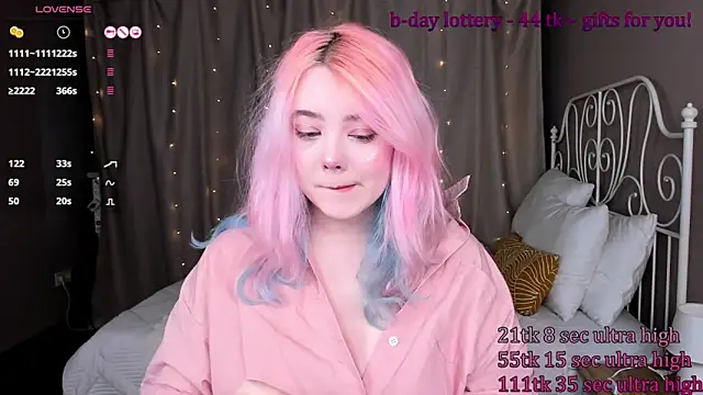   KawaiiYuki   online show from 02-27-25, 08:50