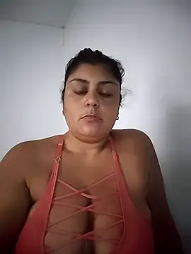 Snapshot of AlyDenalioficial chatting on 05-05-26, 01:41 AlyDenalioficial online show from 05-05-26, 01:41