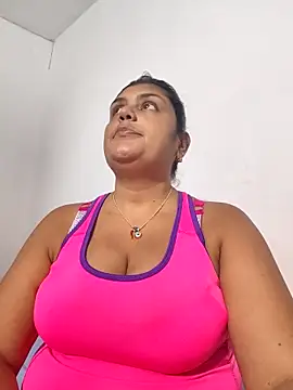 Snapshot of AlyDenalioficial chatting on 05-09-26, 05:29 AlyDenalioficial online show from 05-09-26, 05:29