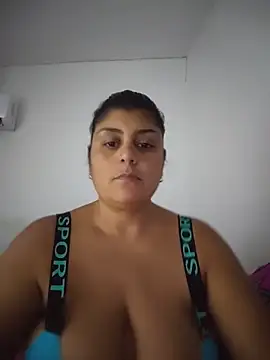 Snapshot of AlyDenalioficial chatting on 05-21-26, 03:30 AlyDenalioficial online show from 05-21-26, 03:30