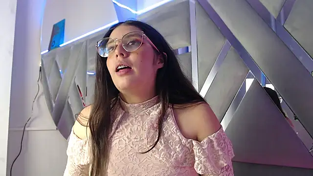 Paola Lyon  online show from 02-15-25, 01:21