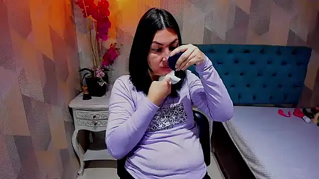 Snapshot of AdaFawxx chatting on 01-18-26, 04:27 AdaFawxx online show from 01-18-26, 04:27