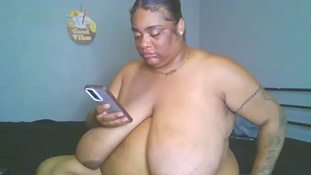 Snapshot of NaughtyHottieBBW chatting on 07-08-26, 11:42 NaughtyHottieBBW online show from 07-08-26, 11:42