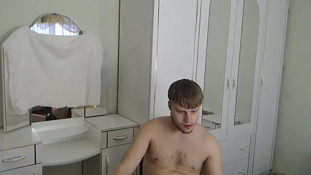 Snapshot of Zoro1999 chatting on 01-23-25, 01:13 Zoro1999 online show from 01-23-25, 01:13