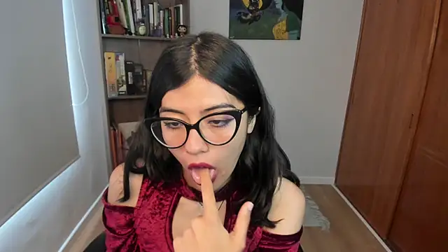 valerie  skyy online show from 12-15-25, 01:26