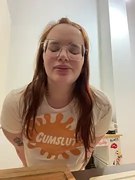 Mona-Peaches online show from 12-31-24, 10:15