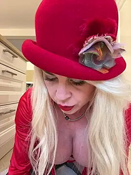 Snapshot of Kate-monroe chatting on 03-14-25, 03:47 Kate-monroe online show from 03-14-25, 03:47