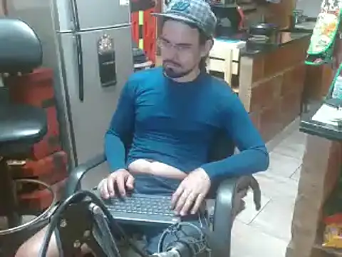 Dr Pocholate84 online show from 01-12-25, 04:50