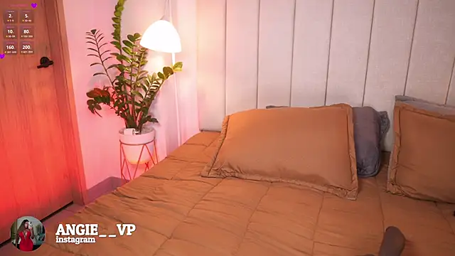 Snapshot of nicoletth18 chatting on 11-20-25, 10:37 nicoletth18 online show from 11-20-25, 10:37