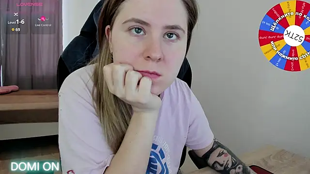 Snapshot of Olivia_Munk chatting on 02-17-25, 07:26 Olivia Munk online show from 02-17-25, 07:26