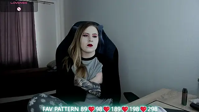 Snapshot of Olivia_Munk chatting on 03-13-25, 07:31 Olivia Munk online show from 03-13-25, 07:31