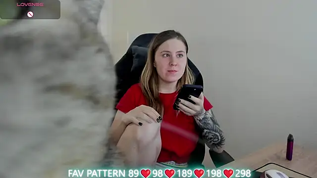 Snapshot of Olivia_Munk chatting on 03-14-25, 07:04 Olivia Munk online show from 03-14-25, 07:04