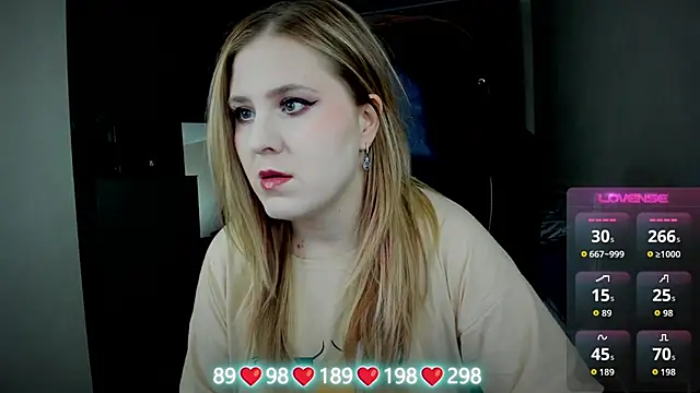 Snapshot of Olivia_Munk chatting on 09-26-25, 04:27 Olivia Munk online show from 09-26-25, 04:27