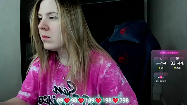 Olivia Munk online show from 01-13-26, 04:18