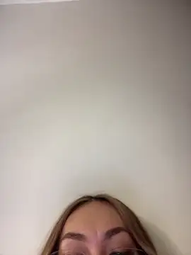 Snapshot of MichelleFerry_ chatting on 01-11-25, 08:33 MichelleFerry online show from 01-11-25, 08:33