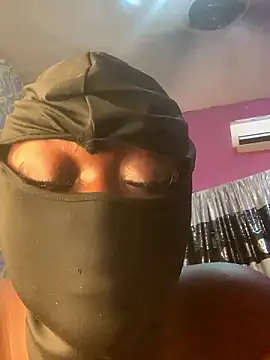 Snapshot of sweet1111 chatting on 12-08-24, 02:39 sweet1111 online show from 12-08-24, 02:39