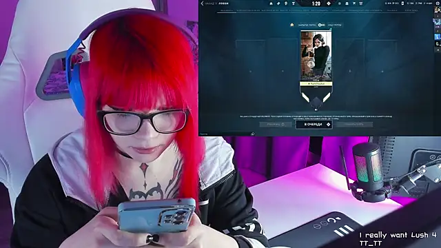 Snapshot of Yumi_Youkai chatting on 02-15-25, 10:42 Yumi Youkai online show from 02-15-25, 10:42