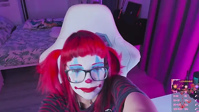 Snapshot of Yumi_Youkai chatting on 10-11-25, 06:28 Yumi Youkai online show from 10-11-25, 06:28