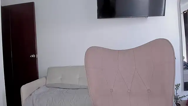 selene king2 online show from 04-14-26, 01:50