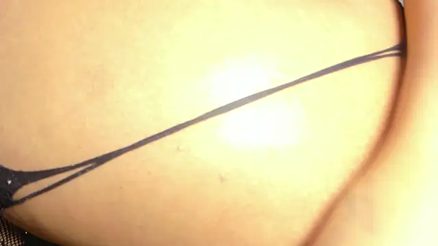 jones maddy  online show from 02-25-25, 06:09