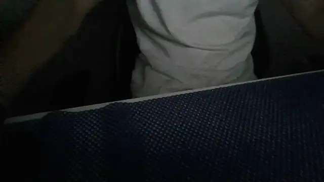 spuitbeer0 online show from 10-19-25, 09:54