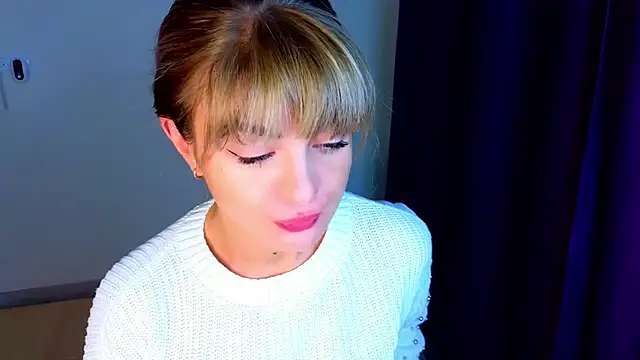  comefeelme  online show from 10-22-25, 03:07