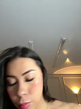 Snapshot of Miss_blue69 chatting on 10-28-25, 01:42 Miss blue69 online show from 10-28-25, 01:42