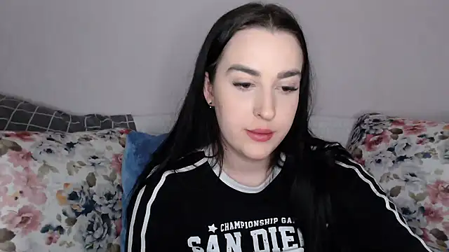 Snapshot of vitalina_freedom chatting on 12-16-24, 03:43 vitalina freedom online show from 12-16-24, 03:43