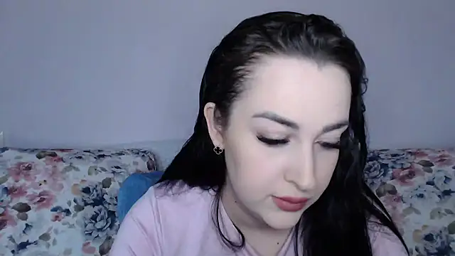 Snapshot of vitalina_freedom chatting on 01-27-25, 12:05 vitalina freedom online show from 01-27-25, 12:05