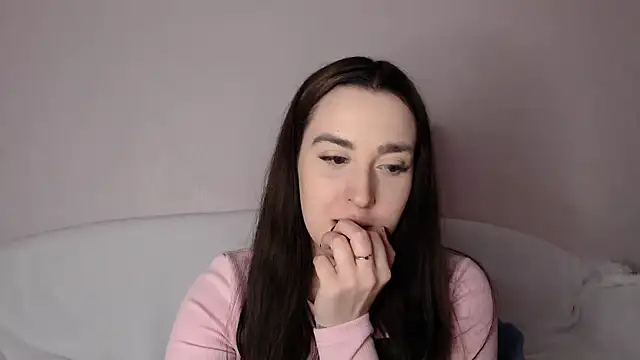 Snapshot of vitalina_freedom chatting on 03-15-25, 01:51 vitalina freedom online show from 03-15-25, 01:51