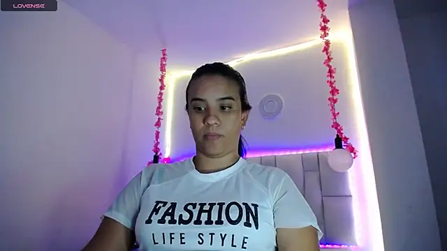 tiffany  pink online show from 01-20-25, 07:46