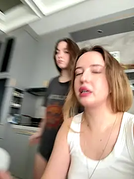 Nura n Sarah online show from 09-26-25, 03:10