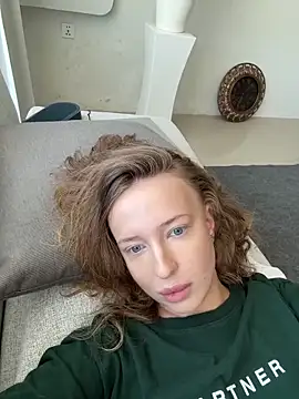 Nura n Sarah online show from 04-16-26, 05:19