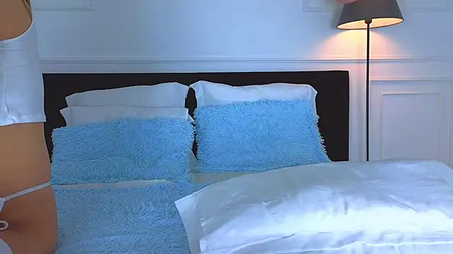 NicoleMarani online show from 01-12-25, 02:56