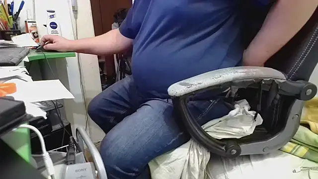 Snapshot of tipko123 chatting on 10-02-25, 01:51 tipko123 online show from 10-02-25, 01:51