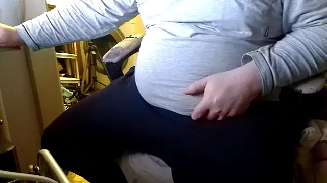 Snapshot of tipko123 chatting on 11-20-25, 04:51 tipko123 online show from 11-20-25, 04:51