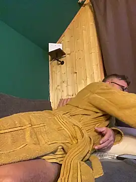 Snapshot of Mikemike19m chatting on 01-30-25, 08:10 Mikemike19m online show from 01-30-25, 08:10