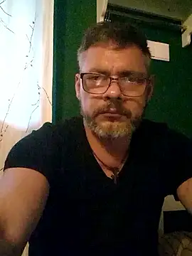 Snapshot of Mikemike19m chatting on 02-13-25, 02:31 Mikemike19m online show from 02-13-25, 02:31