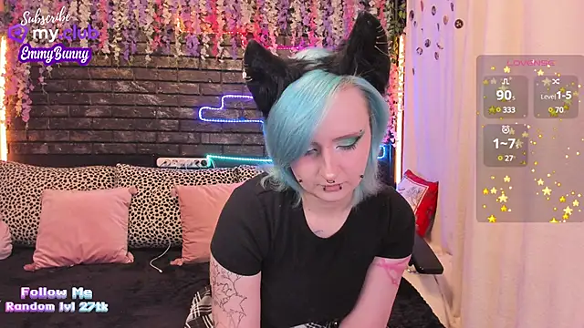 EmmyBunny online show from 01-13-25, 03:47