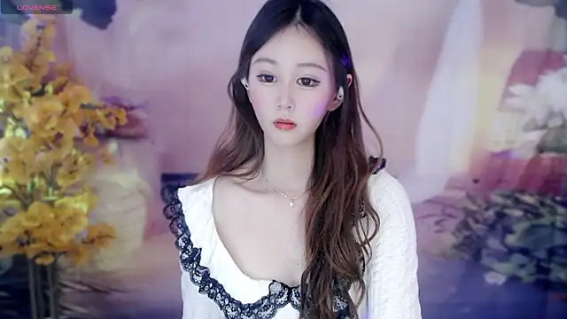 Snapshot of Aimee-520 chatting on 12-25-24, 01:30 Aimee-520 online show from 12-25-24, 01:30