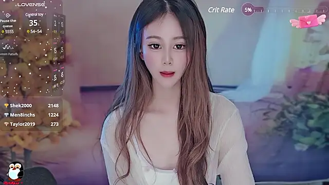 Snapshot of Aimee-520 chatting on 02-26-25, 01:19 Aimee-520 online show from 02-26-25, 01:19