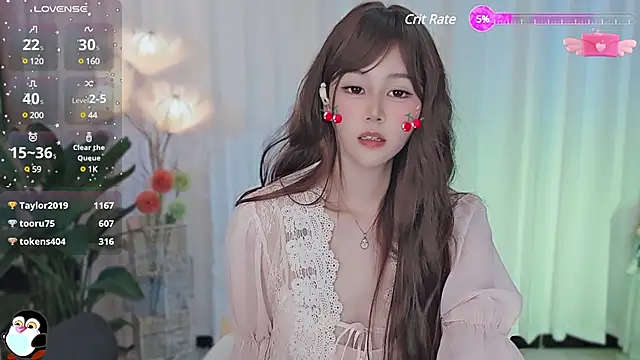 Snapshot of Aimee-520 chatting on 03-18-25, 04:04 Aimee-520 online show from 03-18-25, 04:04