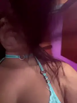 Snapshot of Alicia_Ruiz chatting on 02-07-25, 05:07 Alicia Ruiz online show from 02-07-25, 05:07