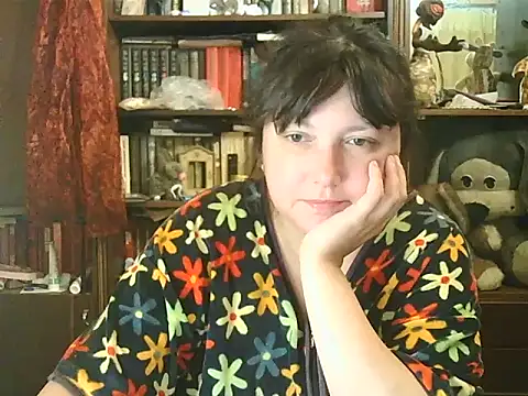 Snapshot of CarrieQPeach chatting on 09-27-25, 10:15 CarrieQPeach online show from 09-27-25, 10:15