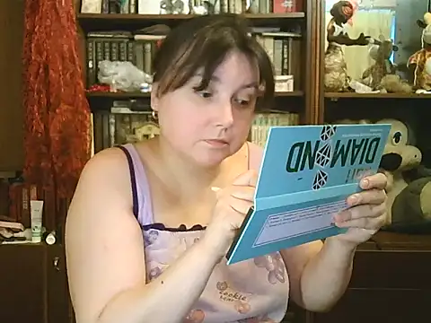 Snapshot of CarrieQPeach chatting on 11-13-25, 10:47 CarrieQPeach online show from 11-13-25, 10:47