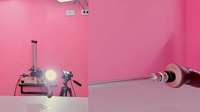 Snapshot of Aleska_James chatting on 01-23-25, 03:11 Aleska James online show from 01-23-25, 03:11