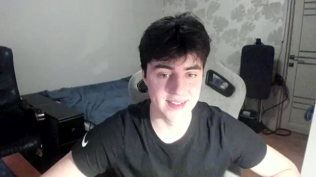 Snapshot of Knuckles17 chatting on 02-06-26, 01:25 Knuckles17 online show from 02-06-26, 01:25