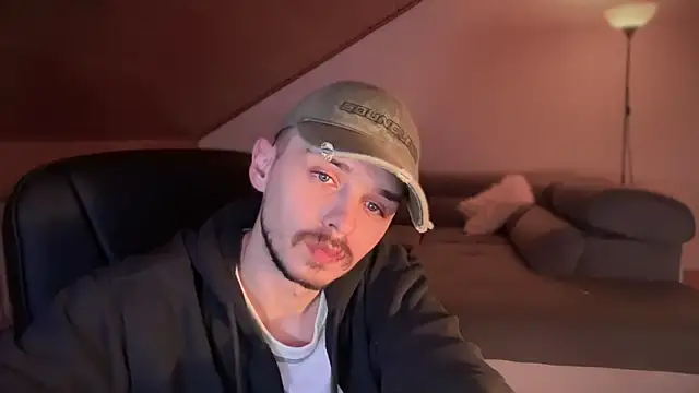 naked psy online show from 02-04-25, 03:33