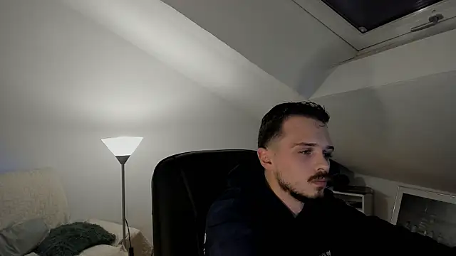 naked psy online show from 09-17-25, 07:04